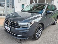 Grigio Usata 2023 VW Tiguan Elegance SUV | 24.900 € (Ottimo prezzo)