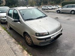 Grigio Usata 2002 Fiat Punto Tre volumi | 1600 € (Buon prezzo)