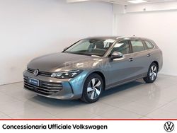 Grigio graphite Usata 2024 VW Passat Business Station wagon | 33.800 € (Buon prezzo)
