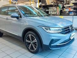 Grigio Usata 2021 VW Tiguan Life SUV | 26.900 € (Buon prezzo)