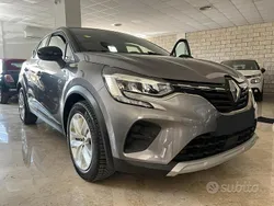 Grigio Usata 2021 Renault Captur Zen SUV | 16.999 € (Buon prezzo)