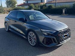 Grigio Usata 2024 Audi RS3 Sportback Ambiente Due volumi | 58.500 € (Buon prezzo)