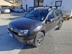 Nero Usata 2015 Dacia Duster Lauréate SUV | 6499 € (Buon prezzo)