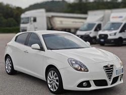 Usata 2015 Alfa Romeo Giulietta Exclusive Due volumi | 8800 € (Buon prezzo)