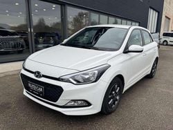 Bianco Usata 2017 Hyundai i20 Blackline Tre volumi | 8600 € (Buon prezzo)