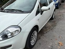 Bianco Usata 2016 Fiat Punto Street Tre volumi | 6500 € (Buon prezzo)