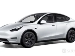 Usata 2024 Tesla Model Y Long Range SUV | 42.000 € (Buon prezzo)