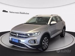 Pyrit silver met Usata 2022 VW T-Roc Style SUV | 23.900 € (Buon prezzo)