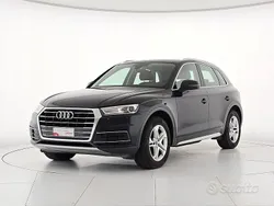 W1 blu chiaro di luna metalliz Usata 2020 Audi Q5 Business SUV | 28.900 € (Super prezzo)