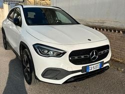 Bianco Usata 2021 Mercedes 200 Due volumi | 31.500 €