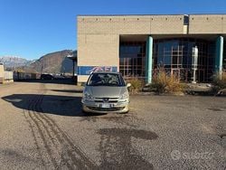 Grigio Usata 2009 Peugeot 807 Monovolume | 2800 € (Buon prezzo)