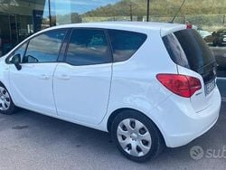 Bianco Usata 2011 Opel Meriva Monovolume | 3900 € (Buon prezzo)
