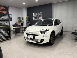 Bianco pastello Usata 2024 Fiat 600 La Prima SUV | 19.200 € (Super prezzo)