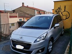 Argento Usata 2016 Peugeot 5008 Business-Line Monovolume | 11.500 € (Molto cara)