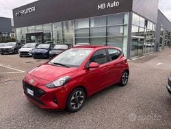 Rosso Usata 2023 Hyundai i10 Due volumi | 12.500 € (Ottimo prezzo)