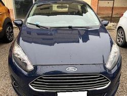 Blu/azzurro Usata 2015 Ford Fiesta Tre volumi | 7000 € (Buon prezzo)