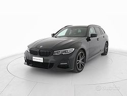 Nero Usata 2021 BMW 320 M Sport Station wagon | 29.900 € (Molto cara)