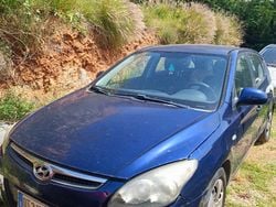 Blu Usata 2010 Hyundai i30 Due volumi | 3300 € (Buon prezzo)