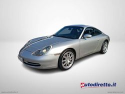 Argento Usata 2001 Porsche 911 Carrera 4 Coupé | 36.900 € (Molto cara)