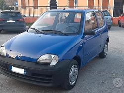 Blu Usata 2000 Fiat 600 Due volumi | 2600 €
