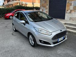 Argento Usata 2015 Ford Fiesta Due volumi | 6250 € (Buon prezzo)