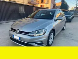 Grigio Usata 2019 VW Golf VII Business Tre volumi | 16.900 € (Buon prezzo)