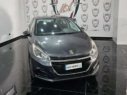 Grigio Usata 2016 Peugeot 208 Active Due volumi | 6500 € (Buon prezzo)