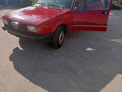 Rosso Usata 1980 Alfa Romeo Giulietta Due volumi | 3000 €
