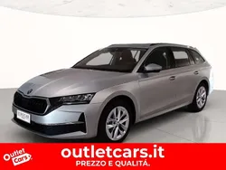 Argento brillante metallizzato Usata 2024 Skoda Octavia Selection Station wagon | 29.900 € (Cara)