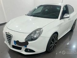 Bianco Usata 2010 Alfa Romeo Giulietta Distinctive Tre volumi | 4500 € (Buon prezzo)