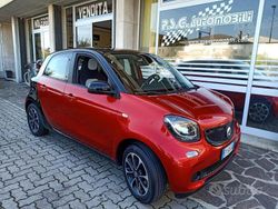 Rosso Usata 2015 Smart ForFour Passion Due volumi | 7800 € (Buon prezzo)