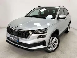 Argento Usata 2024 Skoda Karoq Selection SUV | 25.900 € (Cara)