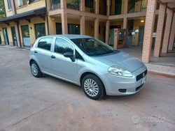 Grigio Usata 2012 Fiat Punto Easy Tre volumi | 5500 € (Buon prezzo)