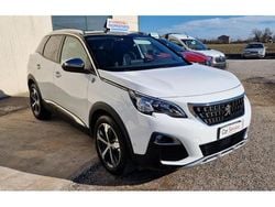 Bianco pastello Usata 2018 Peugeot 3008 Crossway SUV | 19.000 € (Cara)