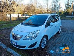 Bianco Usata 2010 Opel Meriva Cosmo Monovolume | 3790 € (Buon prezzo)