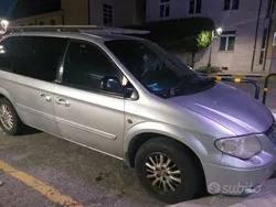 Usata 2005 Chrysler Voyager Monovolume | 500 €