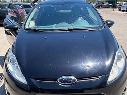 Nero Usata 2010 Ford Fiesta Titanium Due volumi | 2500 € (Buon prezzo)