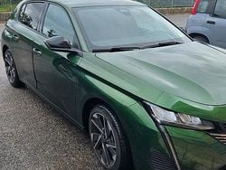 Verde Usata 2022 Peugeot 308 Allure Tre volumi | 17.500 € (Buon prezzo)