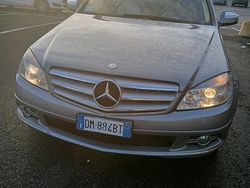 Grigio Usata 2007 Mercedes C220 Avantgarde Tre volumi | 3500 €