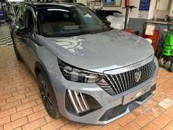 Grigio Nuova 2025 Peugeot 2008 GT SUV | 29.990 € (Cara)