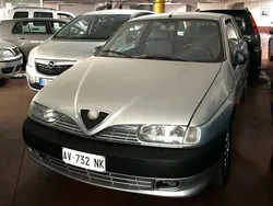 Argento Usata 1998 Alfa Romeo 145 Due volumi | 3950 € (Cara)