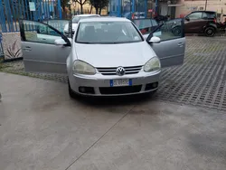 Usata 2004 VW Golf V Tre volumi | 1300 € (Super prezzo)