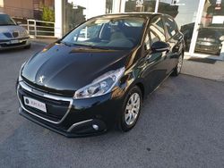 Nero Usata 2015 Peugeot 208 Active Due volumi | 7300 € (Cara)
