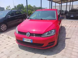 Rosso Usata 2012 VW Golf VII Trendline Tre volumi | 7900 € (Buon prezzo)