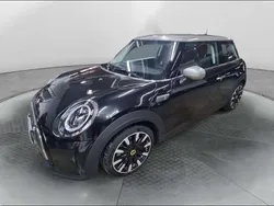 Blu Usata 2023 Mini Cooper SE Classic Due volumi | 23.600 € (Ottimo prezzo)