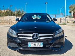 Nero Usata 2016 Mercedes C180 Executive Tre volumi | 16.000 €