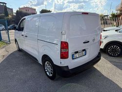 Bianco Usata 2022 Opel Vivaro Monovolume | 15.980 € (Super prezzo)