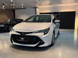Bianco Usata 2021 Toyota Corolla Active Tre volumi | 18.500 € (Buon prezzo)