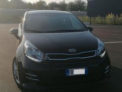 Nero Usata 2016 Kia Rio Tre volumi | 7900 € (Buon prezzo)