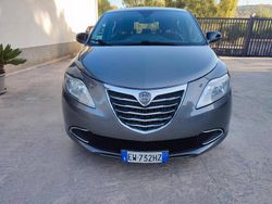 Argento Usata 2015 Lancia Ypsilon Silver Due volumi | 6999 € (Buon prezzo)